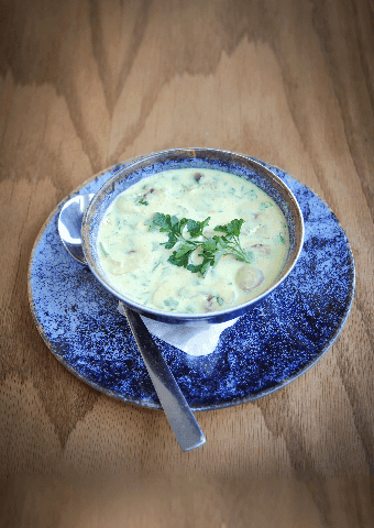 سوپ قارچ و شیر